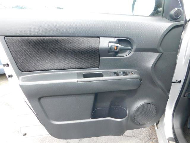 Used 2008 Scion xB FWD image 11