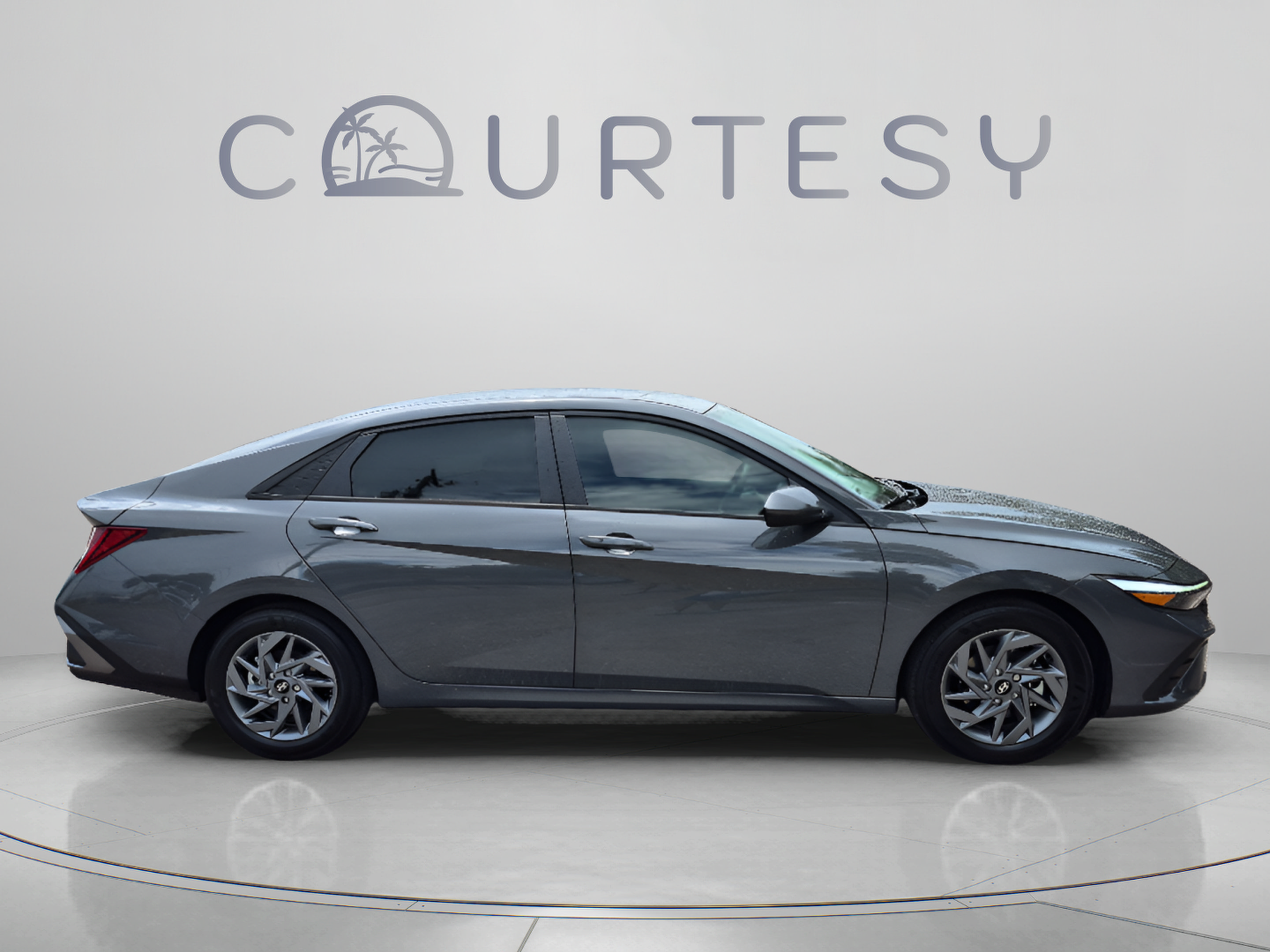 Certified 2025 Hyundai Elantra Hybrid FWD image 6