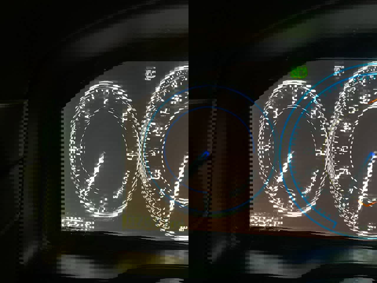 Used 2015 Cadillac Escalade Premium image 15