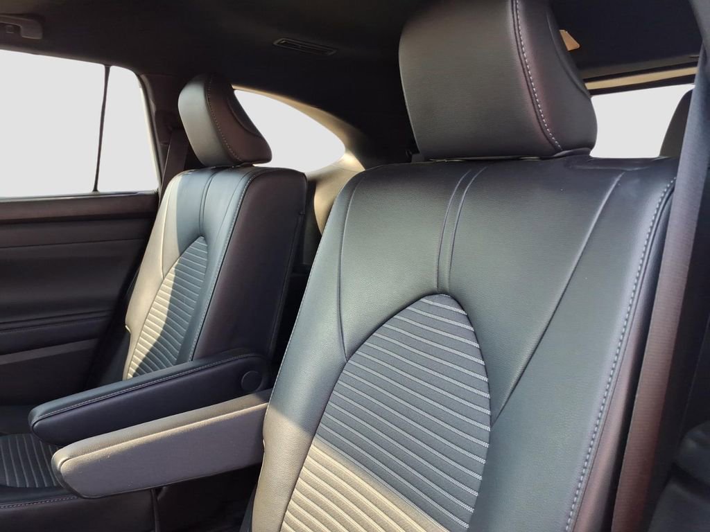 Used 2022 Toyota Highlander XSE image 19