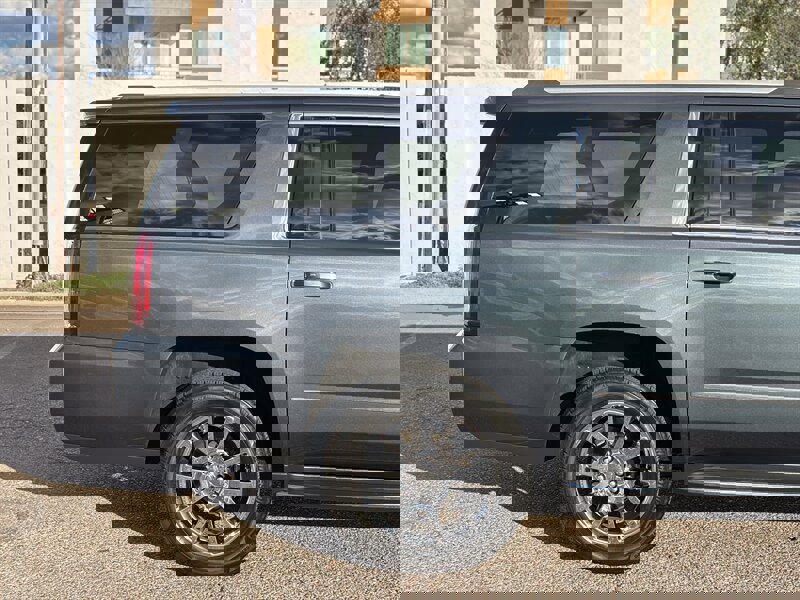 Used 2019 GMC Yukon XL Denali image 5