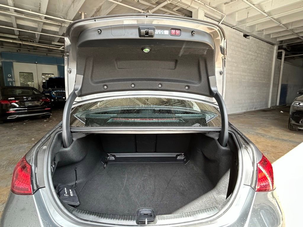Used 2025 Mercedes-Benz C 300 4MATIC Sedan image 46