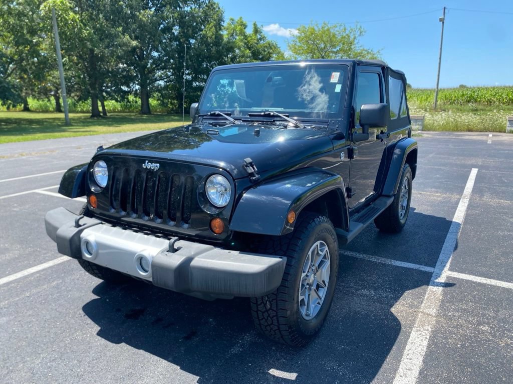Used 2013 Jeep Wrangler Sahara w/ Dual Top Group AWD/4WD image 3