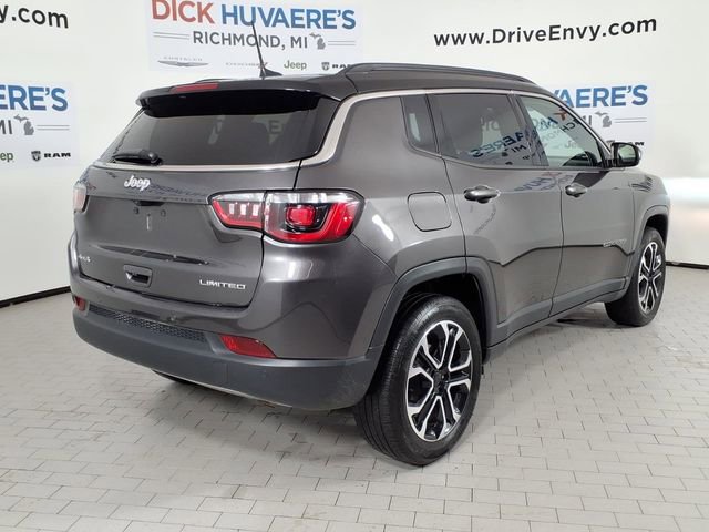 Used 2024 Jeep Compass Limited image 4