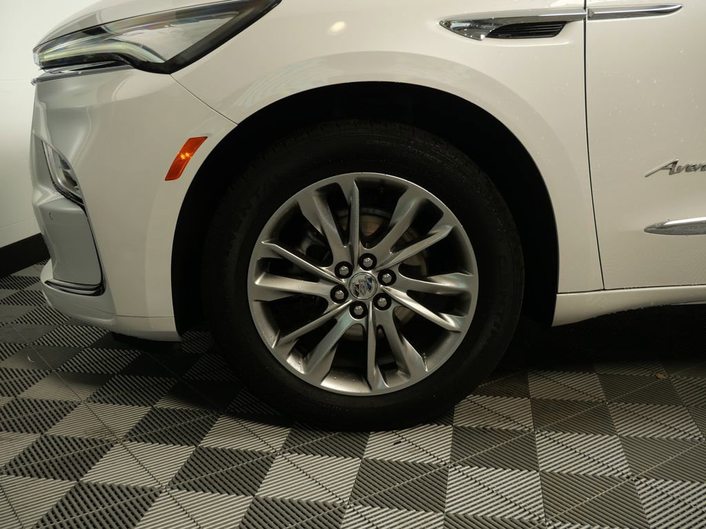 Used 2024 Buick Enclave Avenir w/ Avenir Technology Package AWD/4WD image 9