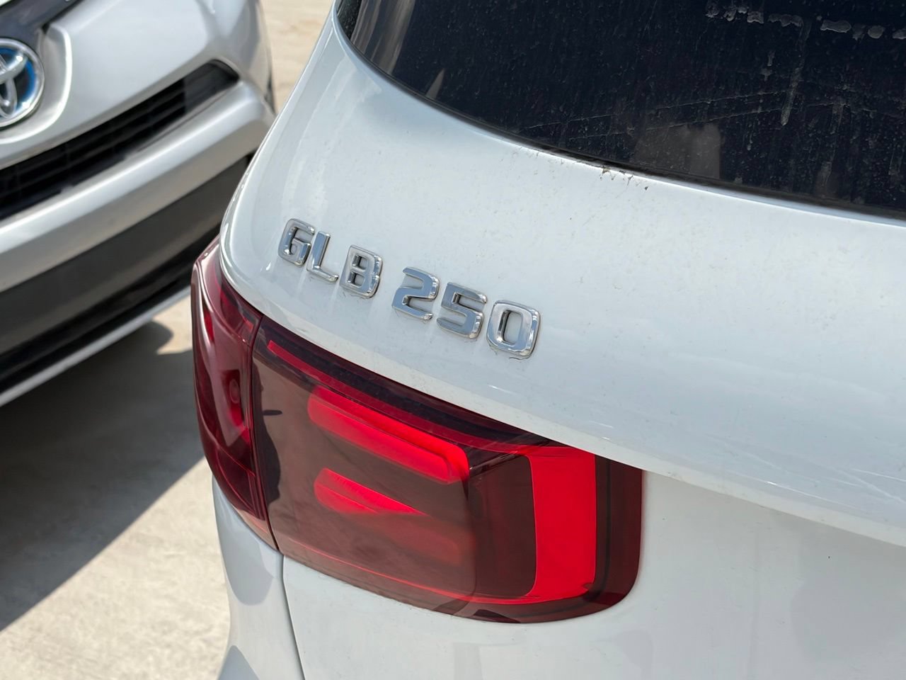 Used 2025 Mercedes-Benz GLB 250 image 4