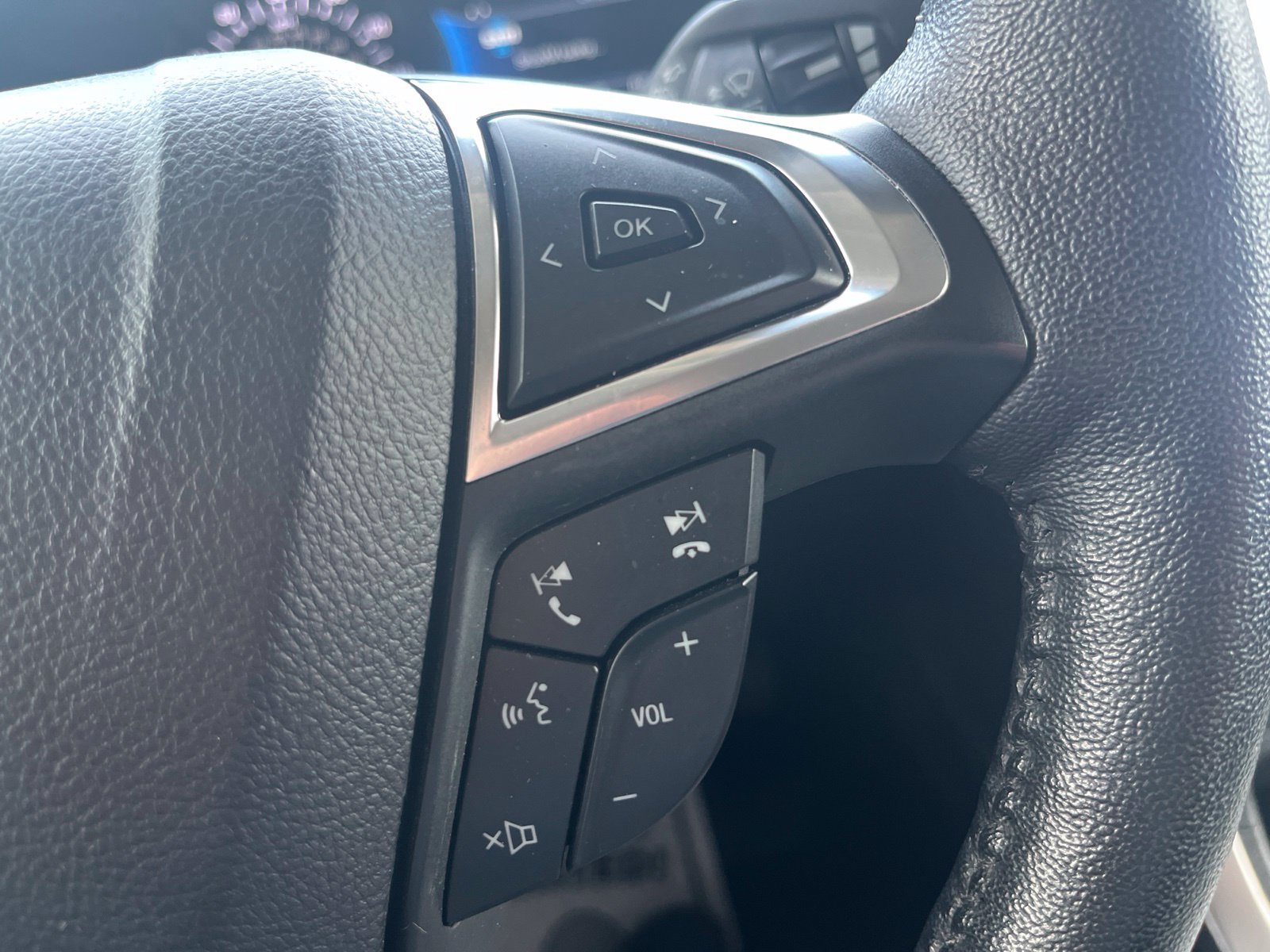 Certified 2024 Ford Edge SEL w/ Convenience Package AWD/4WD image 19