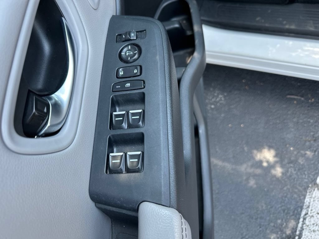Certified 2025 Honda Pilot Touring image 23