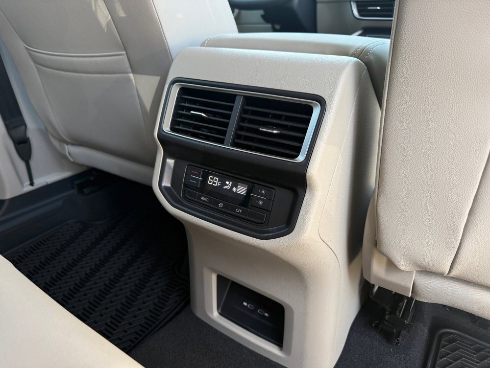 New 2026 Volkswagen Atlas SE image 29