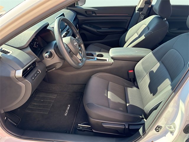Used 2025 Nissan Altima 2.5 S image 17