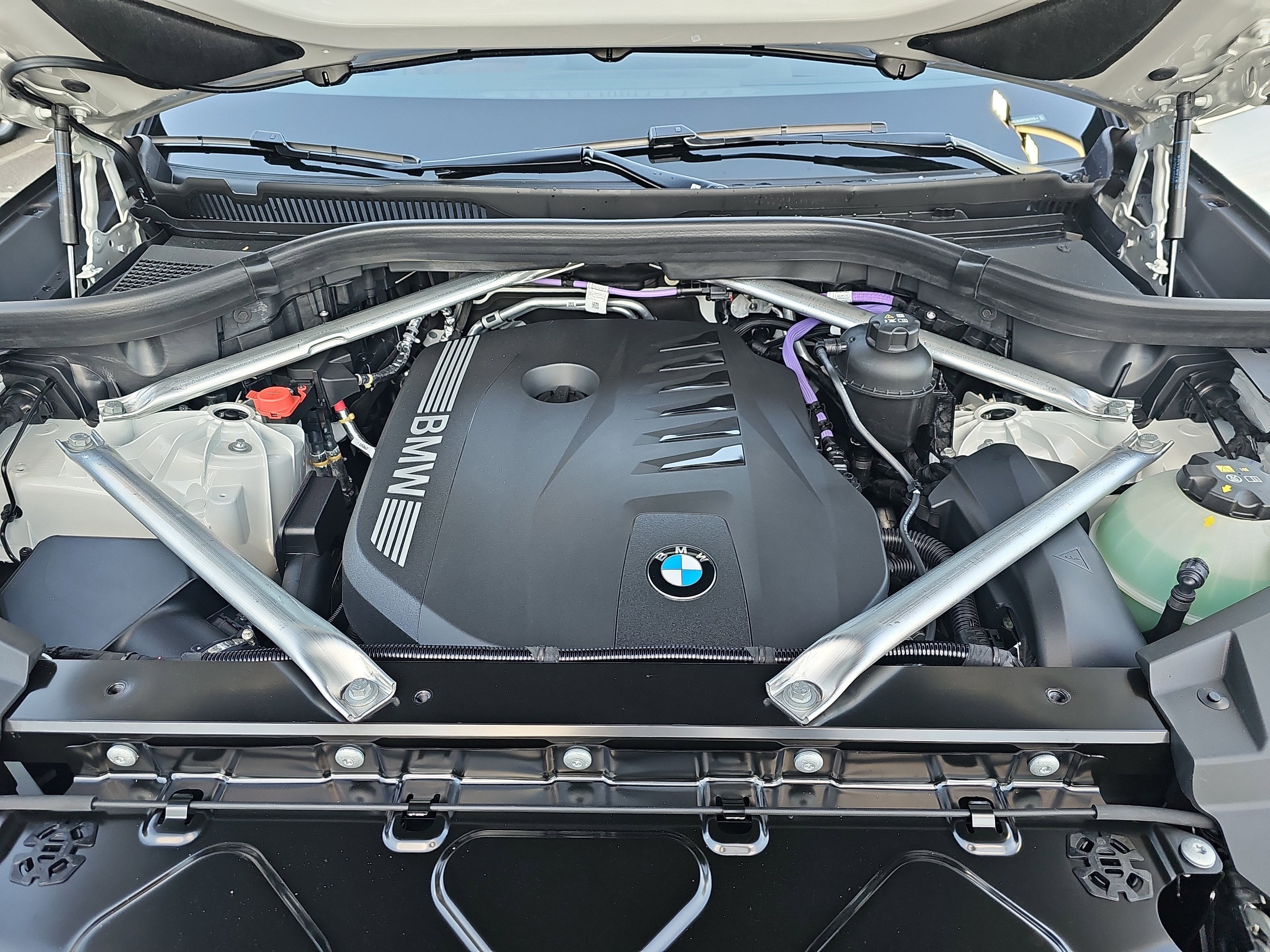 New 2026 BMW X5 xDrive40i w/ Climate Comfort Package AWD/4WD image 33