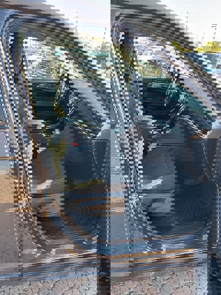 Used 2022 Jeep Grand Cherokee L Laredo w/ Luxury Tech Group I image 30