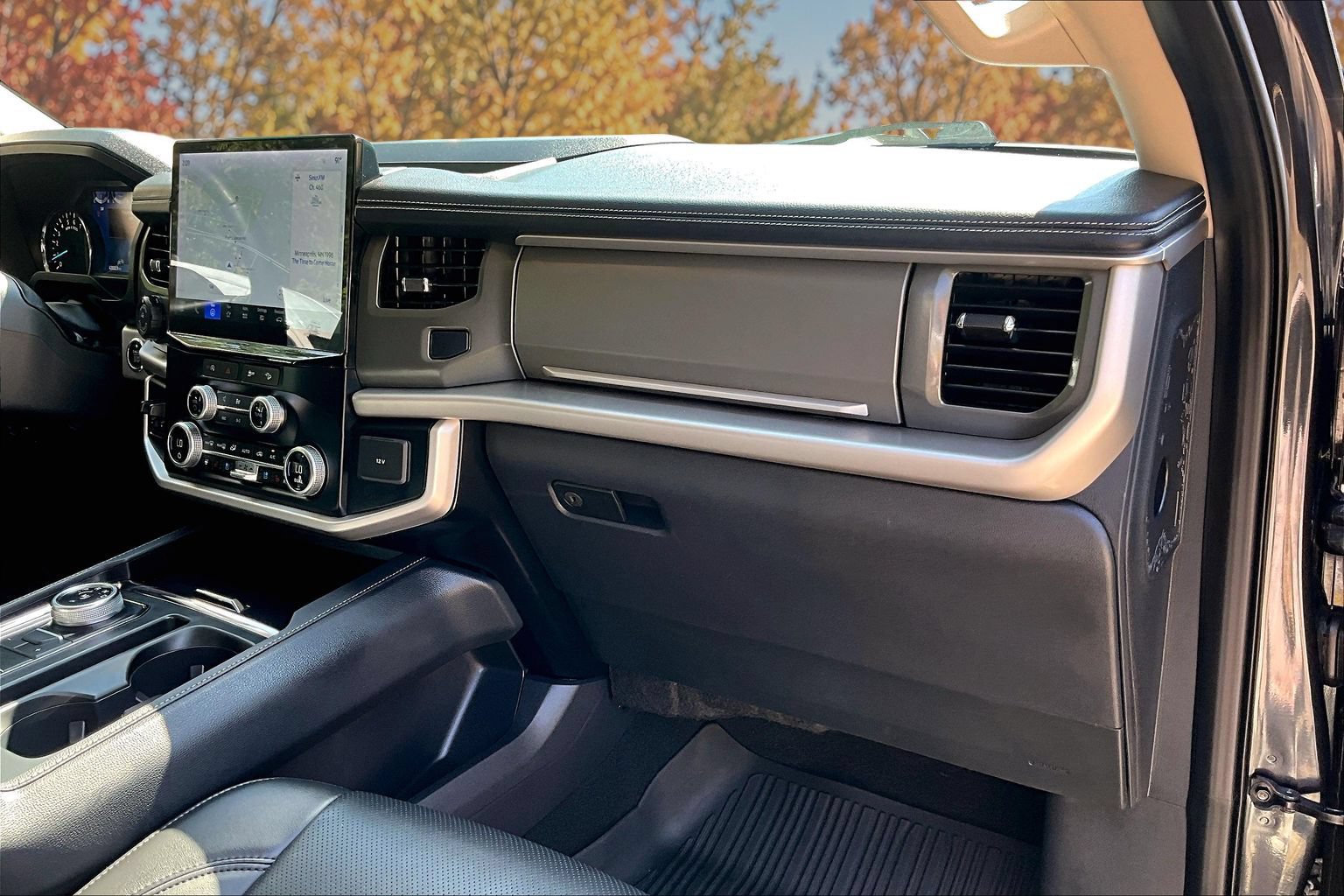 Certified 2024 Ford Expedition XLT AWD/4WD image 19