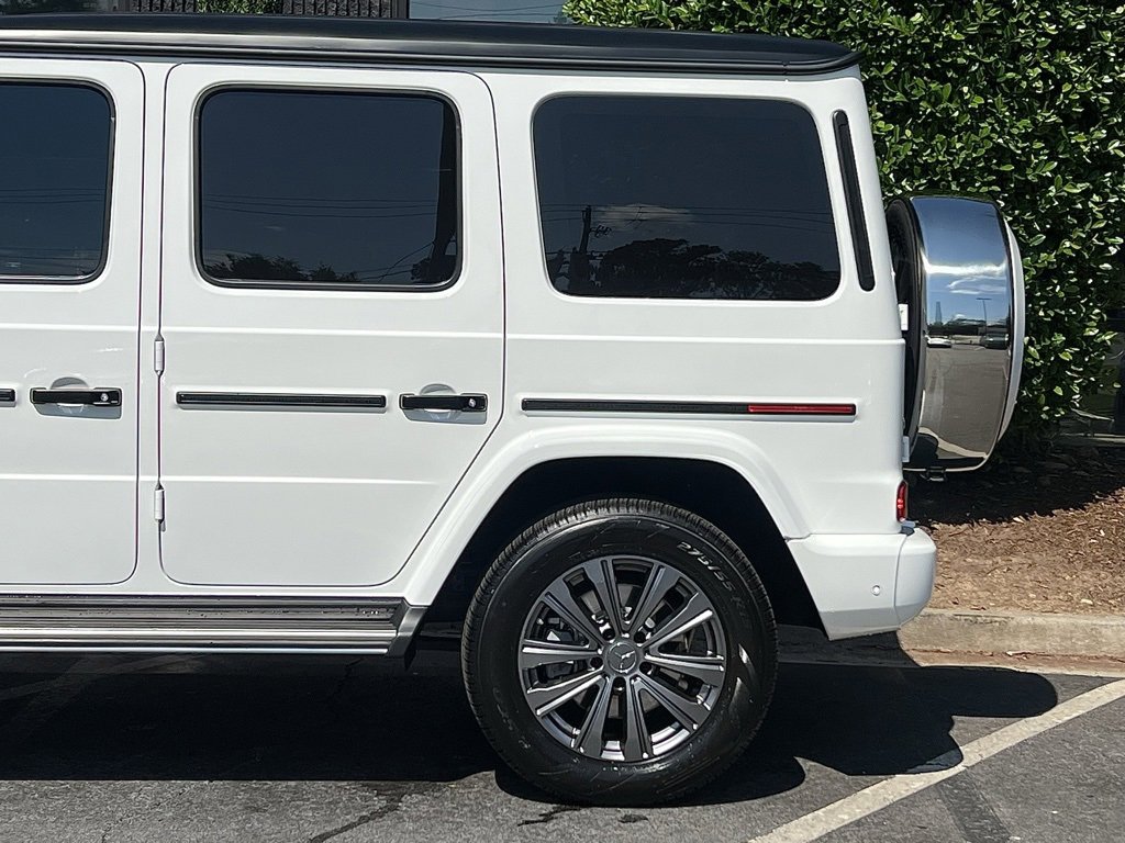 Used 2025 Mercedes-Benz G 550 image 10