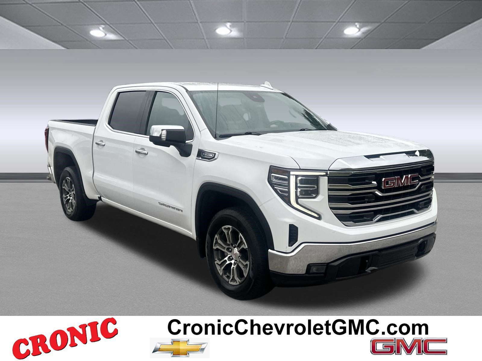 Used 2024 GMC Sierra 1500 SLT RWD image 1