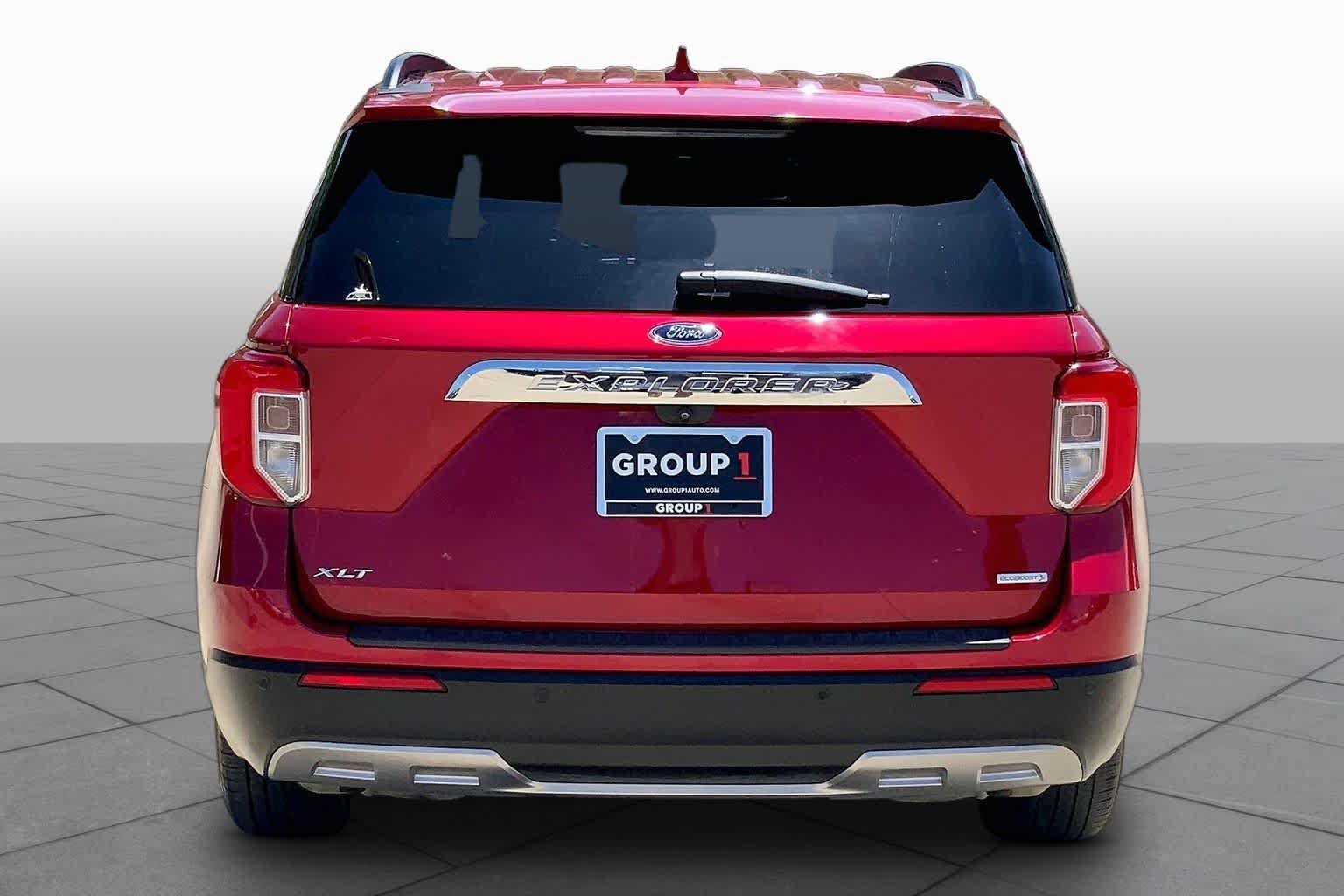 Used 2020 Ford Explorer XLT w/ Equipment Group 202A RWD image 5