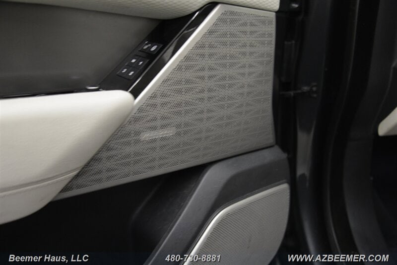 Used 2020 Land Rover Range Rover Velar S image 26