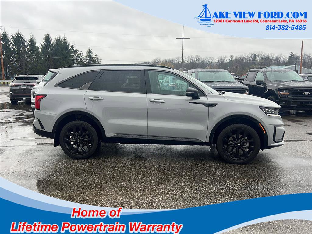 Used 2023 Kia Sorento SX image 2