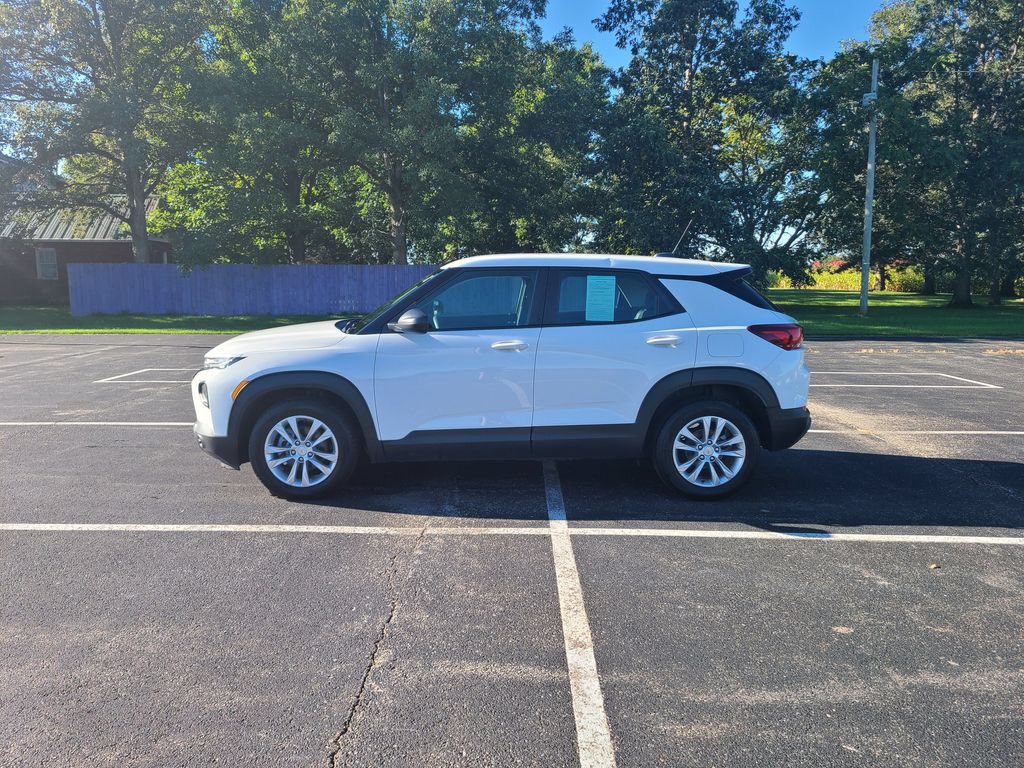 Used 2022 Chevrolet TrailBlazer LS FWD image 4