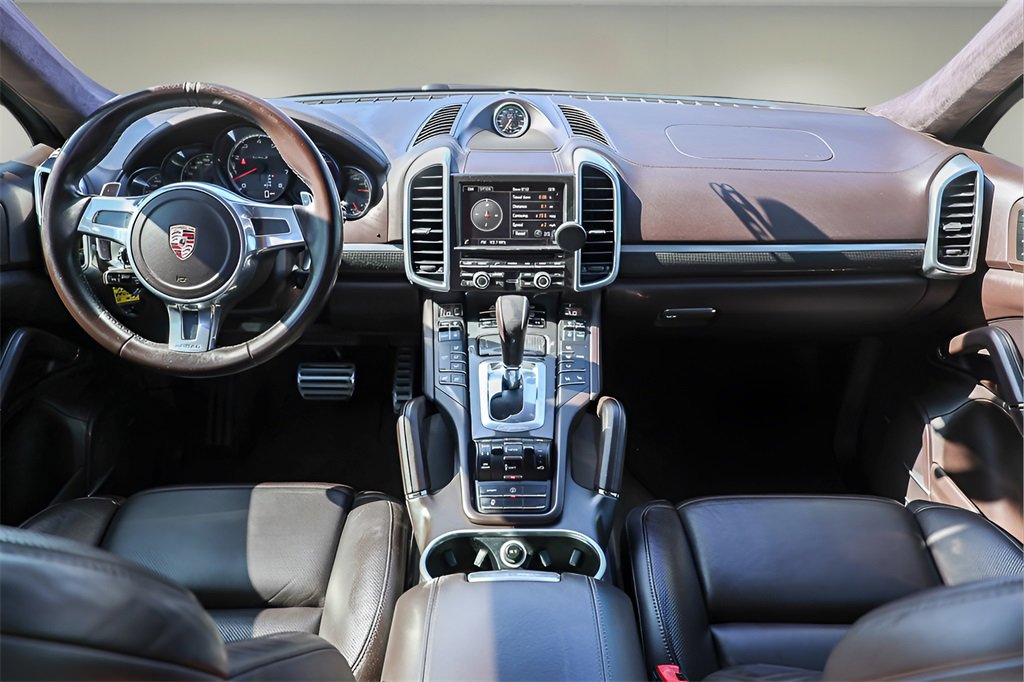 Used 2014 Porsche Cayenne Turbo S image 22