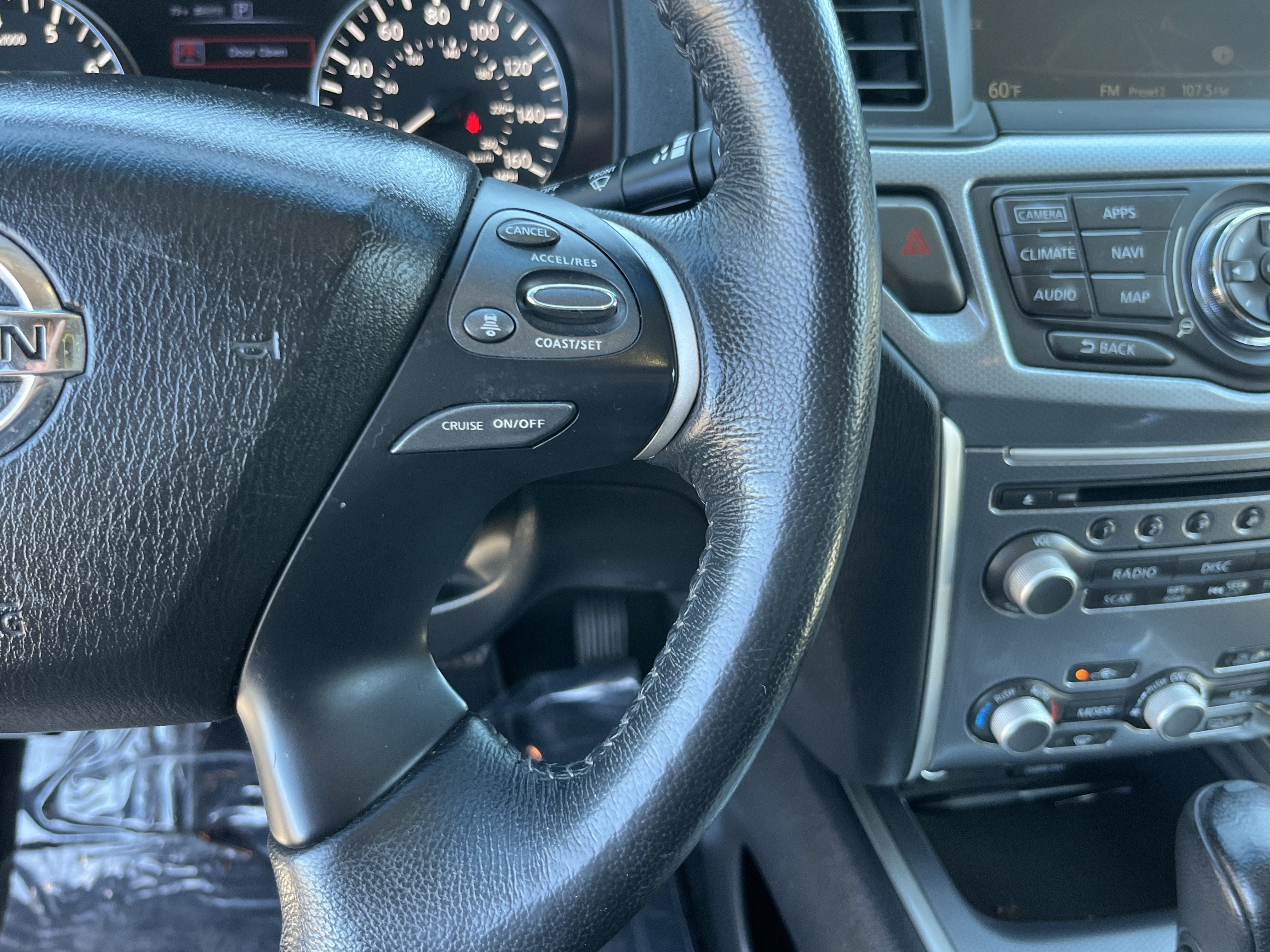 Used 2019 Nissan Pathfinder SL AWD/4WD image 21