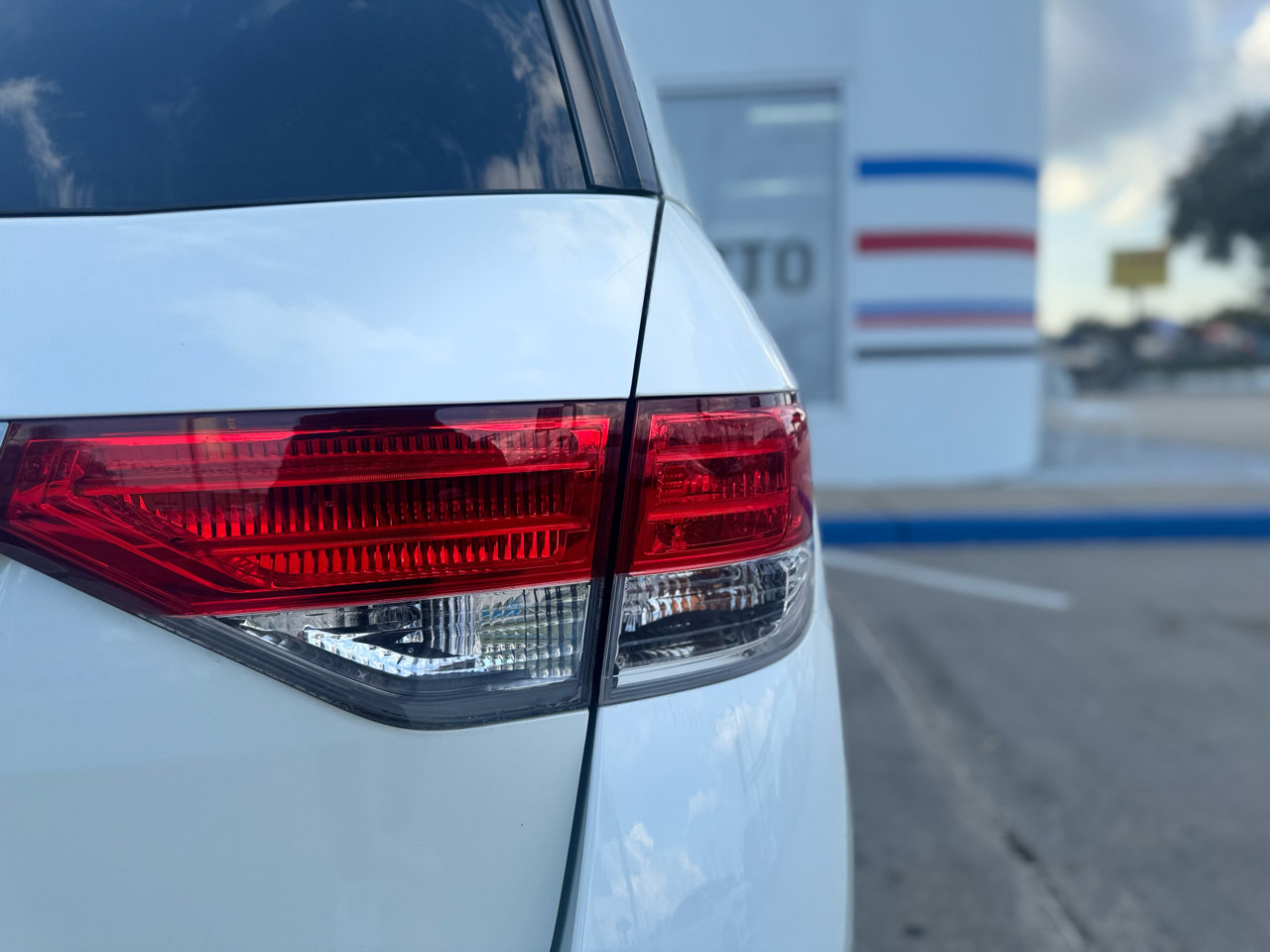 Used 2015 Honda Odyssey EX-L image 29