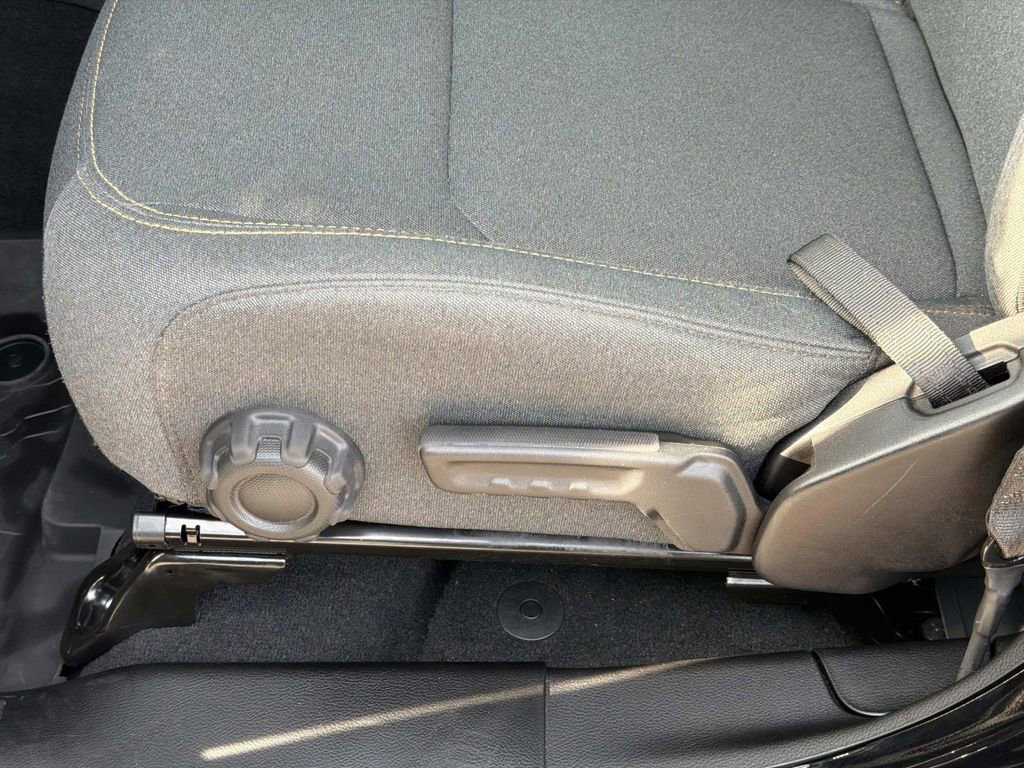 Used 2025 Jeep Gladiator Sport image 21