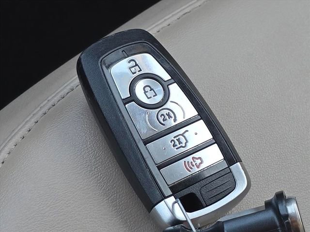 Used 2024 Ford Explorer XLT w/ Equipment Group 202A image 28