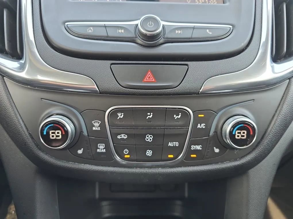 Used 2019 Chevrolet Equinox LT image 30