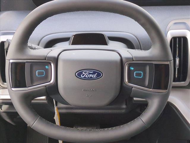 New 2026 Ford Expedition Active image 16