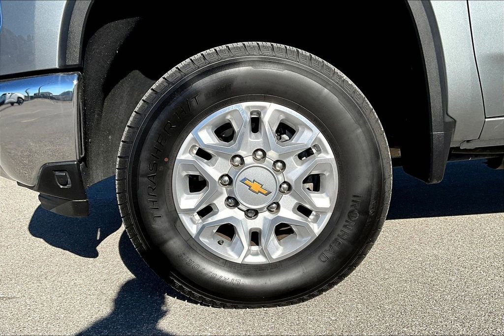 Used 2024 Chevrolet Silverado 2500 LTZ image 11