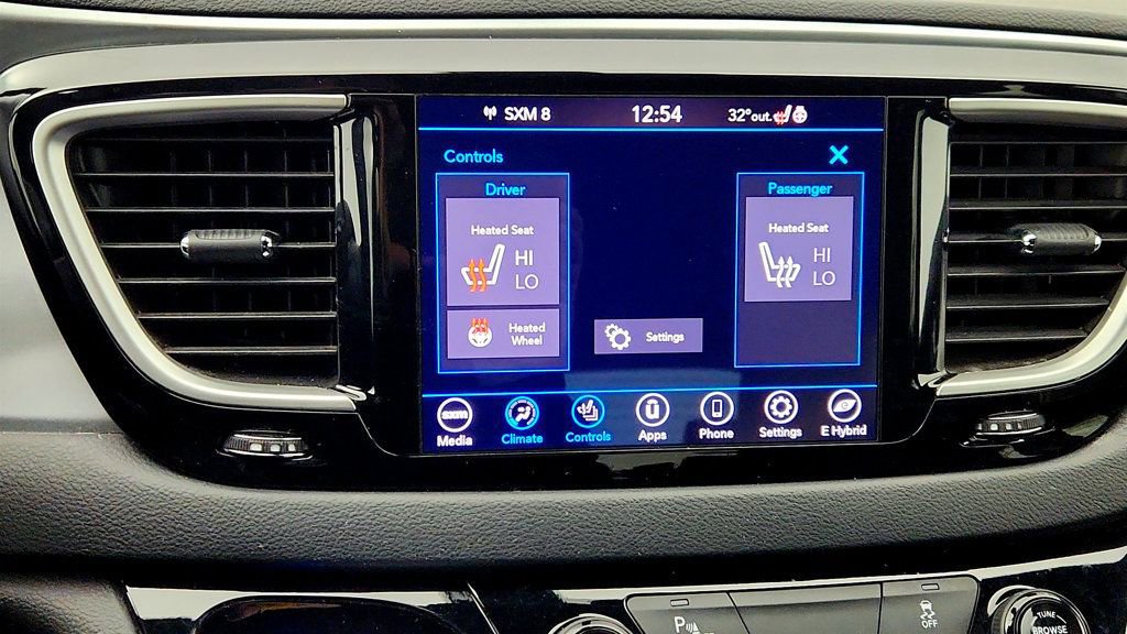 Used 2020 Chrysler Pacifica Touring-L w/ S Appearance Package image 20