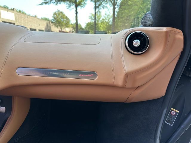 Used 2023 McLaren GT image 23