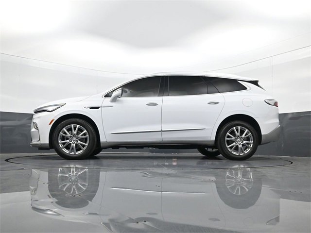 Used 2023 Buick Enclave Premium w/ Experience Buick Package image 29