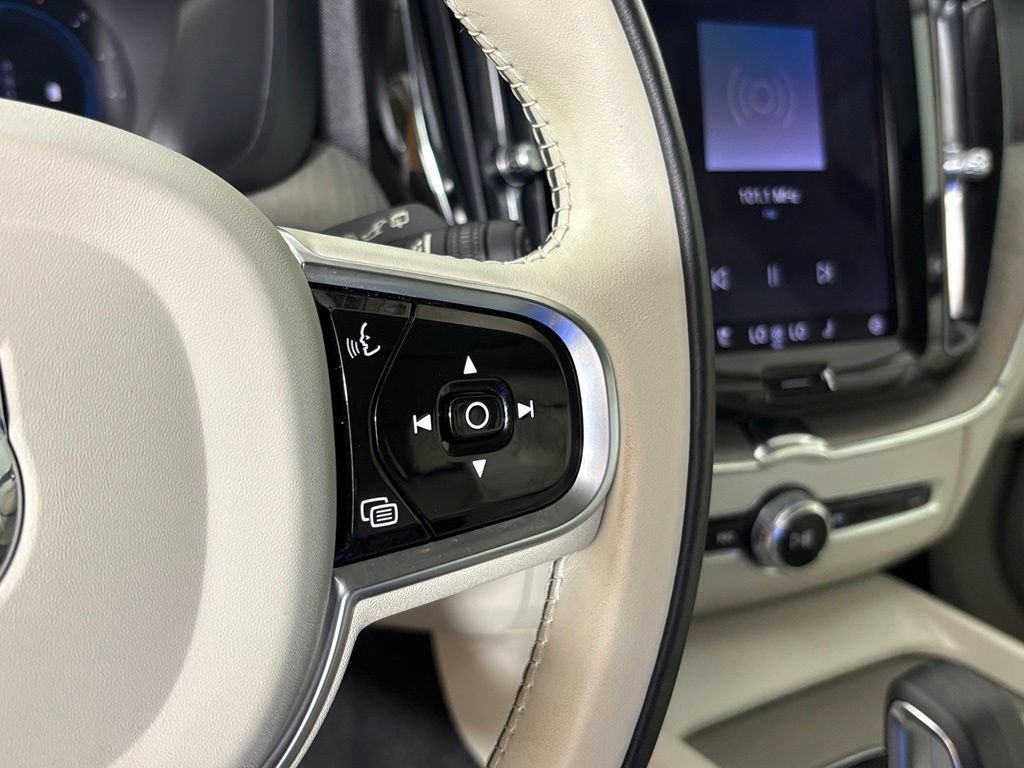 Used 2023 Volvo XC60 B5 Plus w/ Climate Package FWD image 22