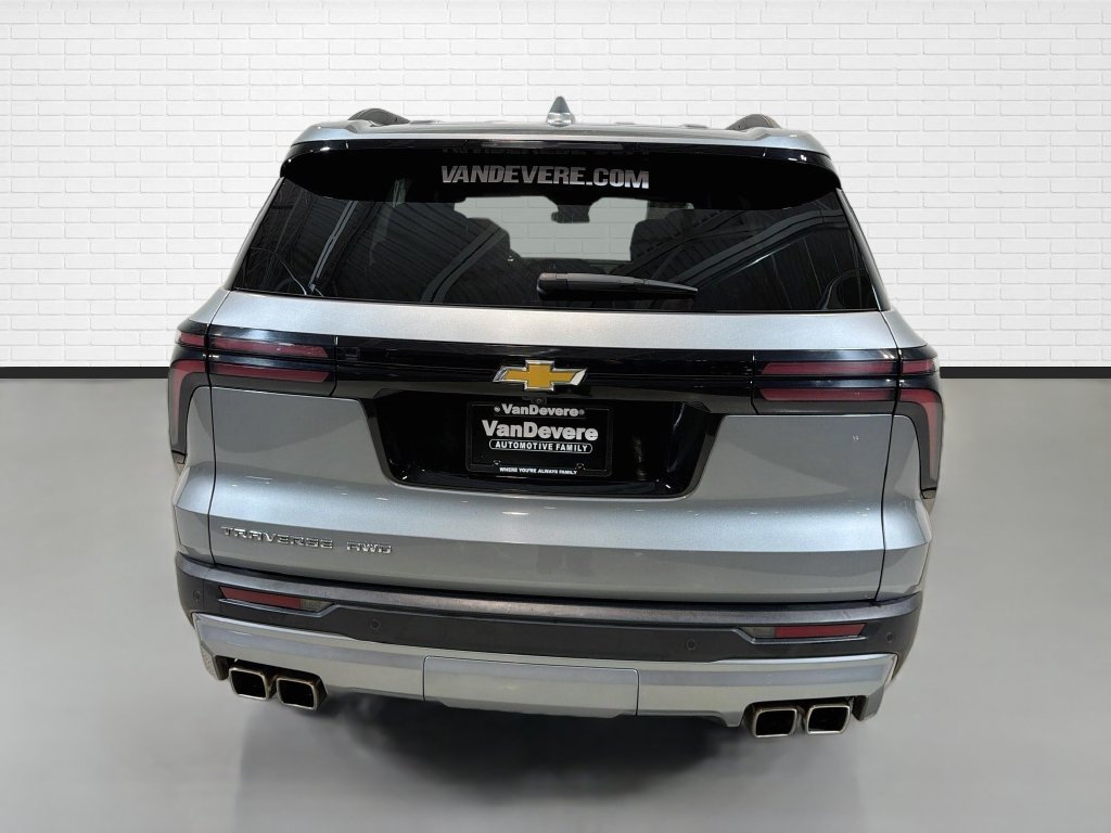 Used 2025 Chevrolet Traverse LT AWD/4WD image 8