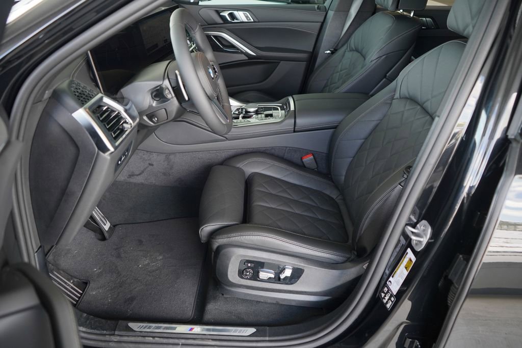 New 2026 BMW X6 xDrive40i w/ Climate Comfort Package image 9