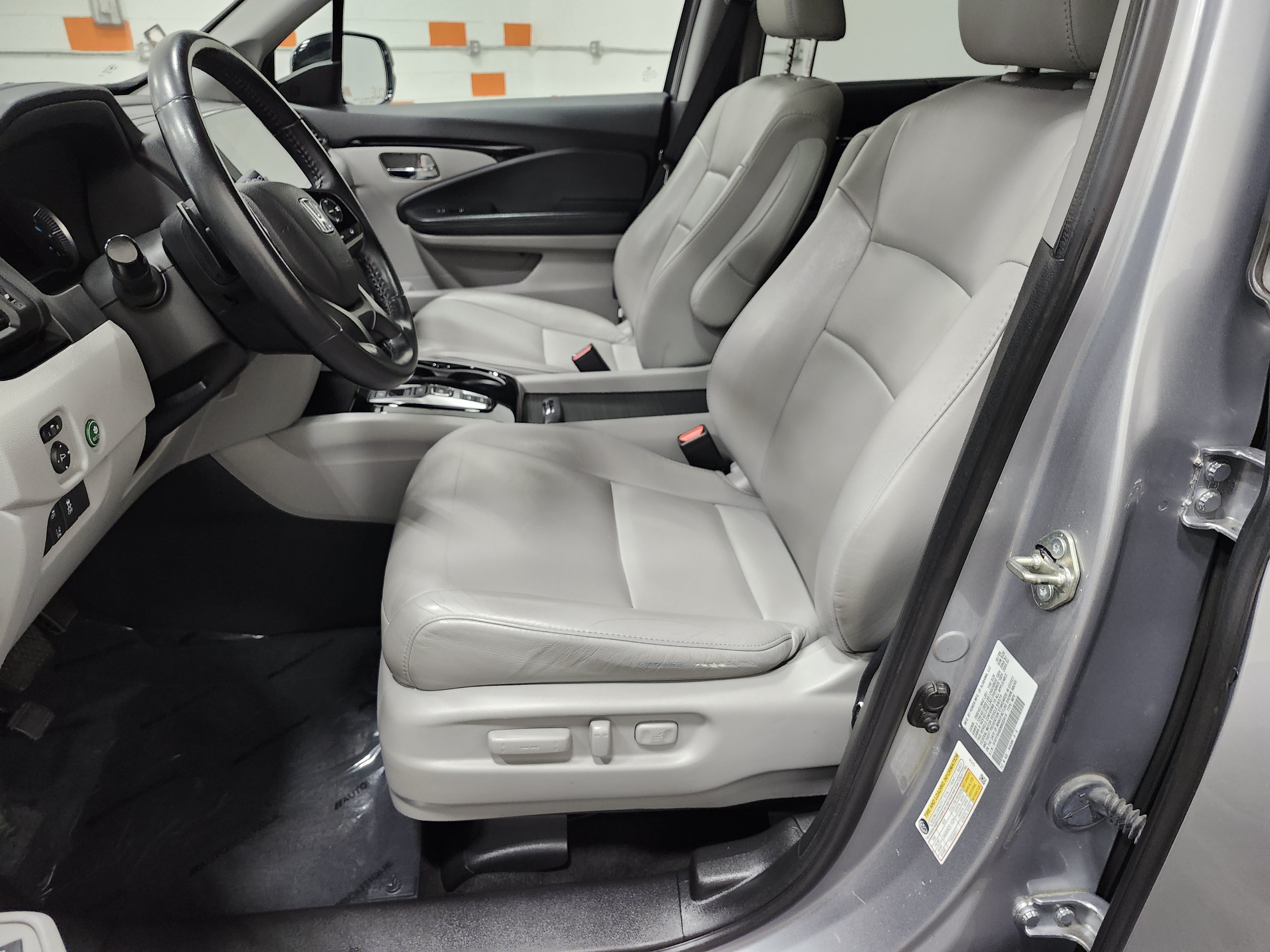 Used 2021 Honda Pilot Touring image 28
