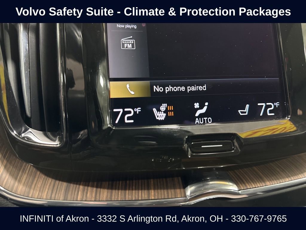 Used 2021 Volvo XC60 T5 Momentum w/ Premium Package image 4