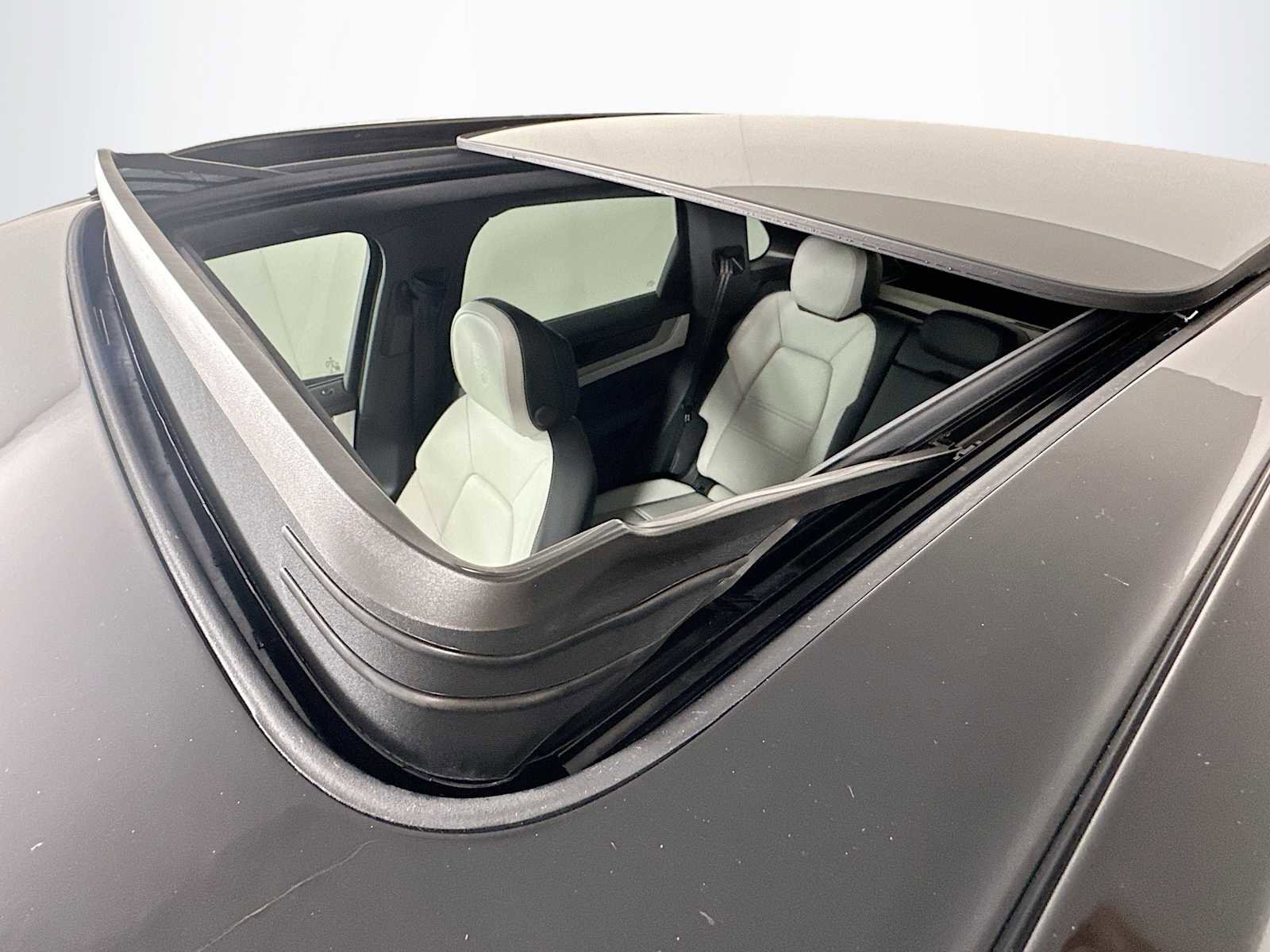 New 2026 Porsche Cayenne image 22