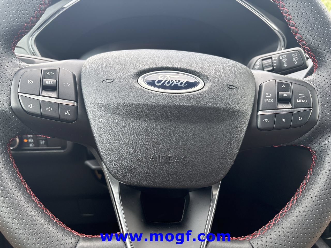 Used 2025 Ford Escape ST-Line FWD image 11
