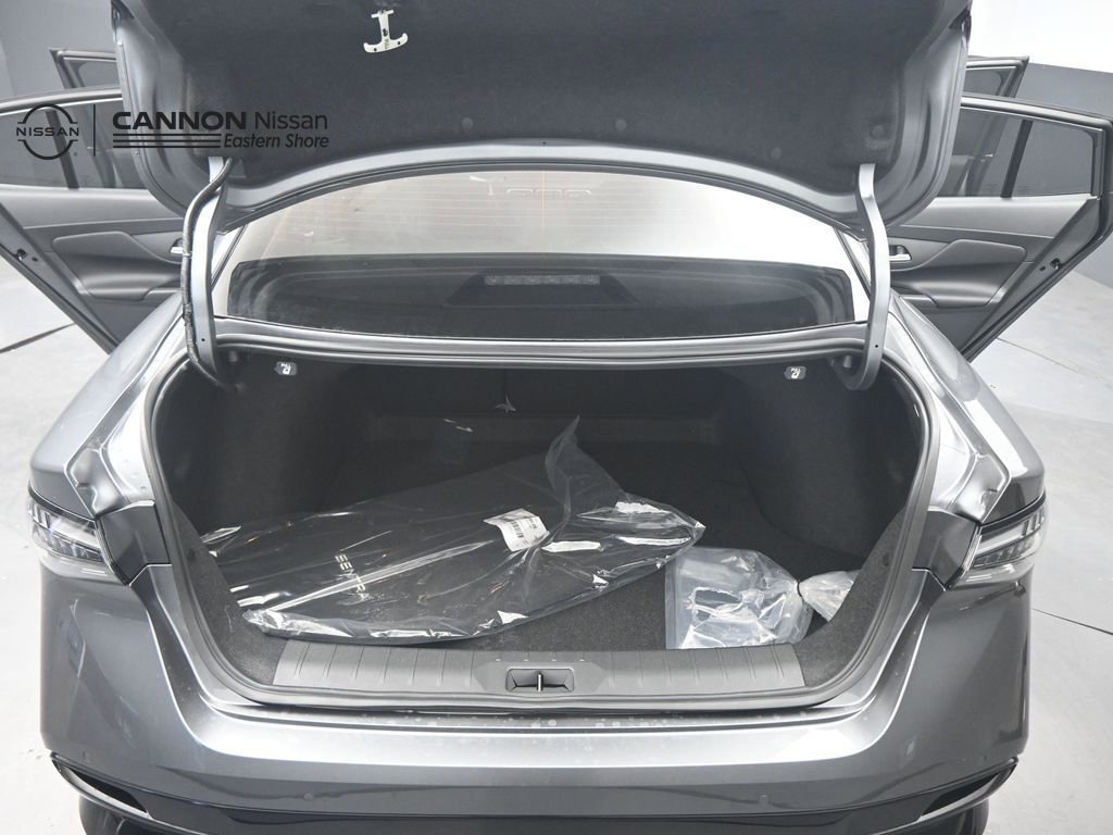 New 2026 Nissan Sentra SR image 18