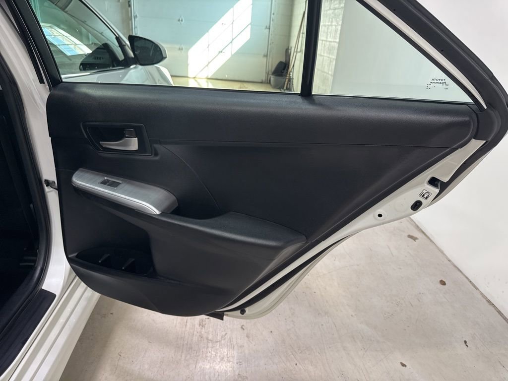Used 2012 Toyota Camry SE image 35