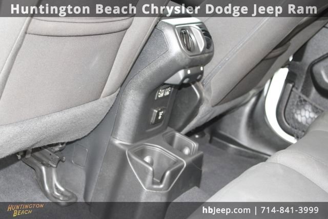 Used 2023 Jeep Wrangler Sahara image 40