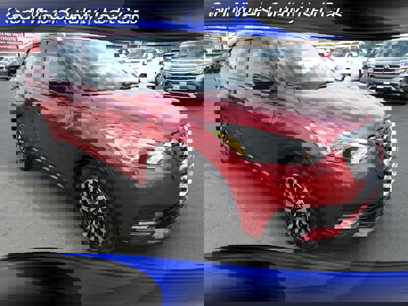 Used 2020 Nissan Kicks SR image 3