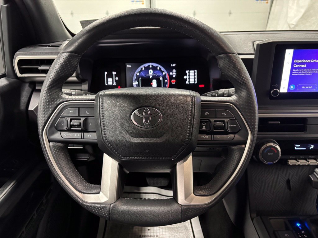 Used 2026 Toyota 4Runner SR5 AWD/4WD image 17