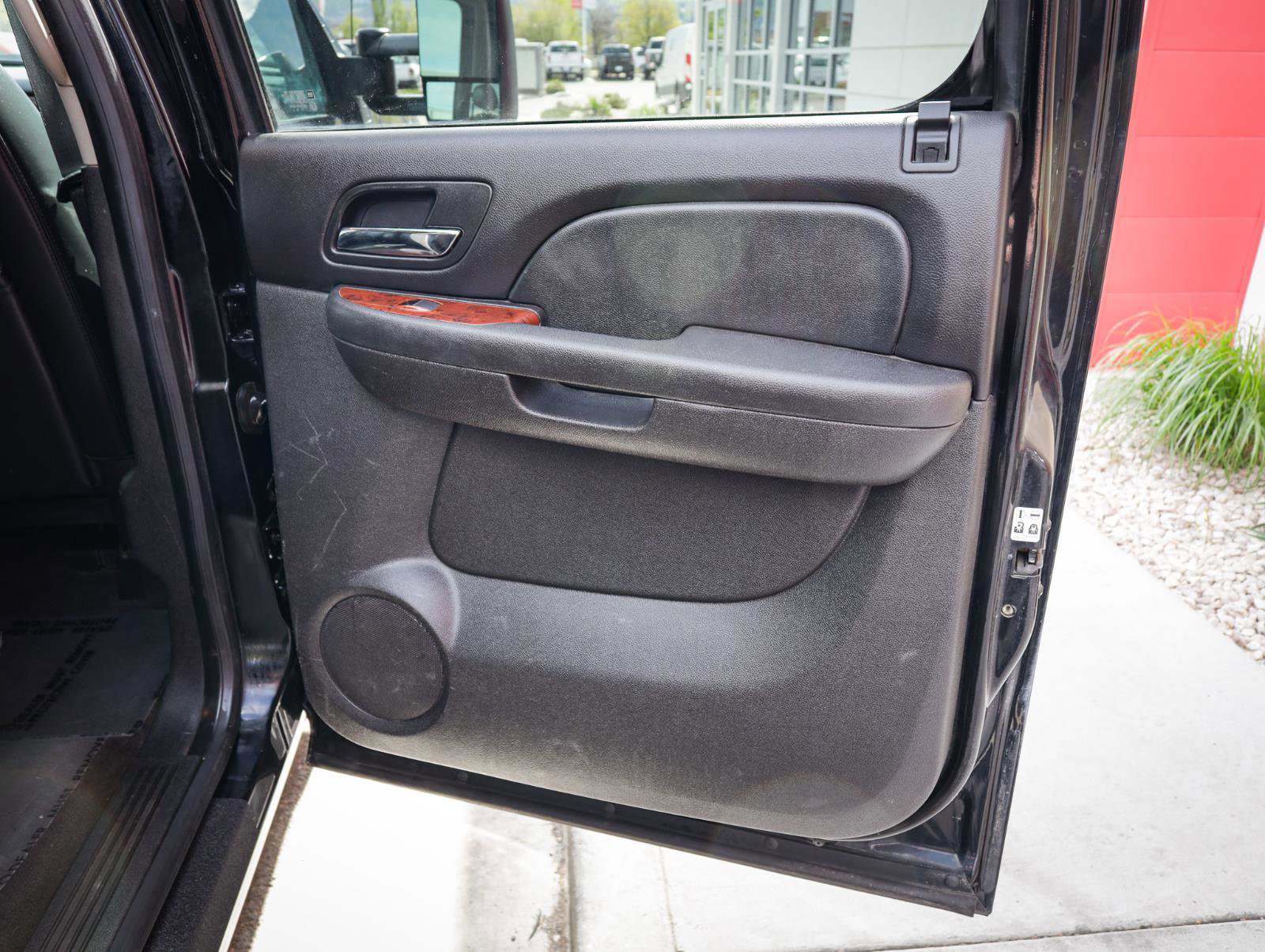 Used 2012 GMC Sierra 2500 SLT w/ SLT Convenience Package AWD/4WD image 30