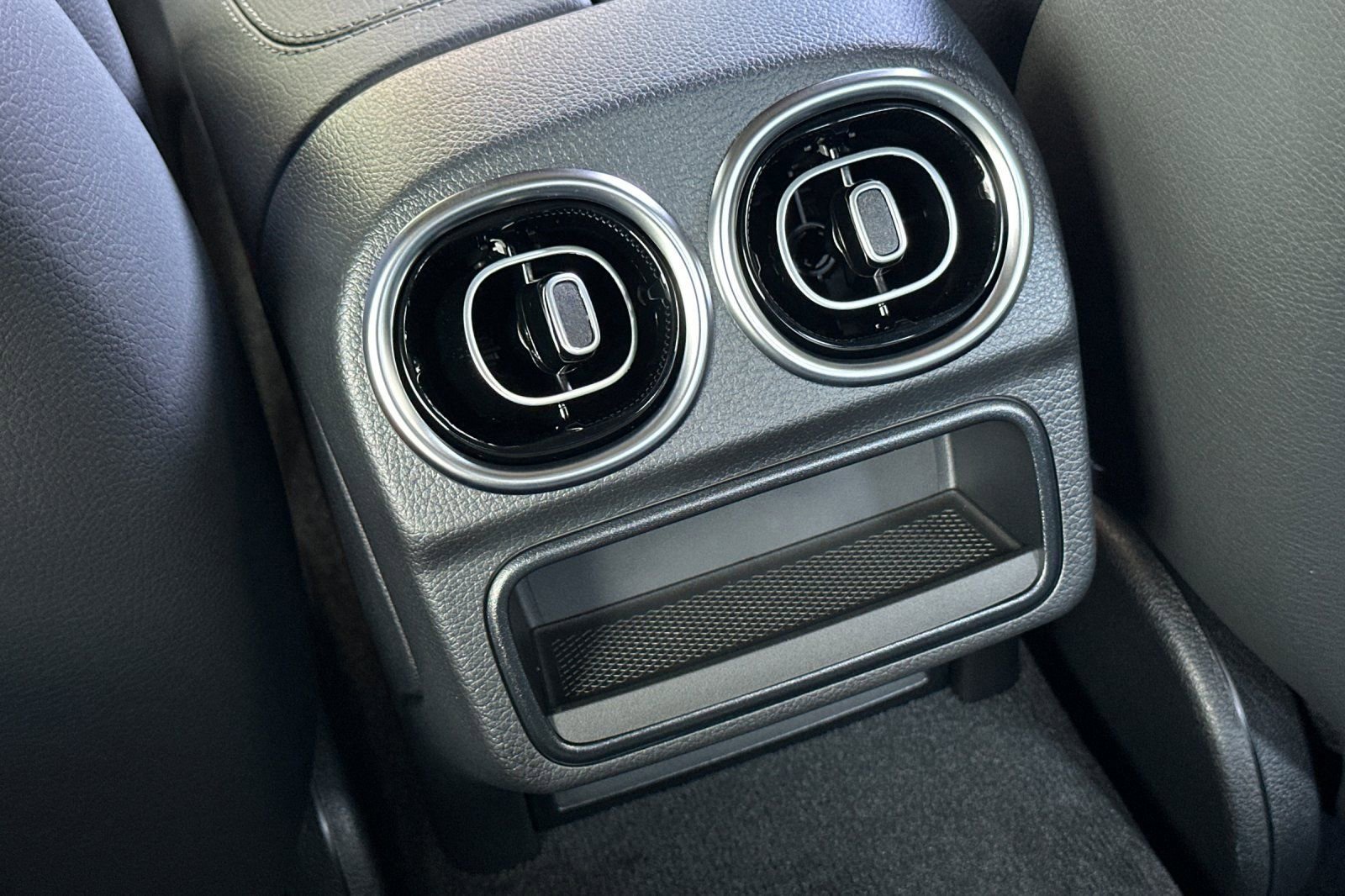 New 2025 Mercedes-Benz C 300 Sedan image 25