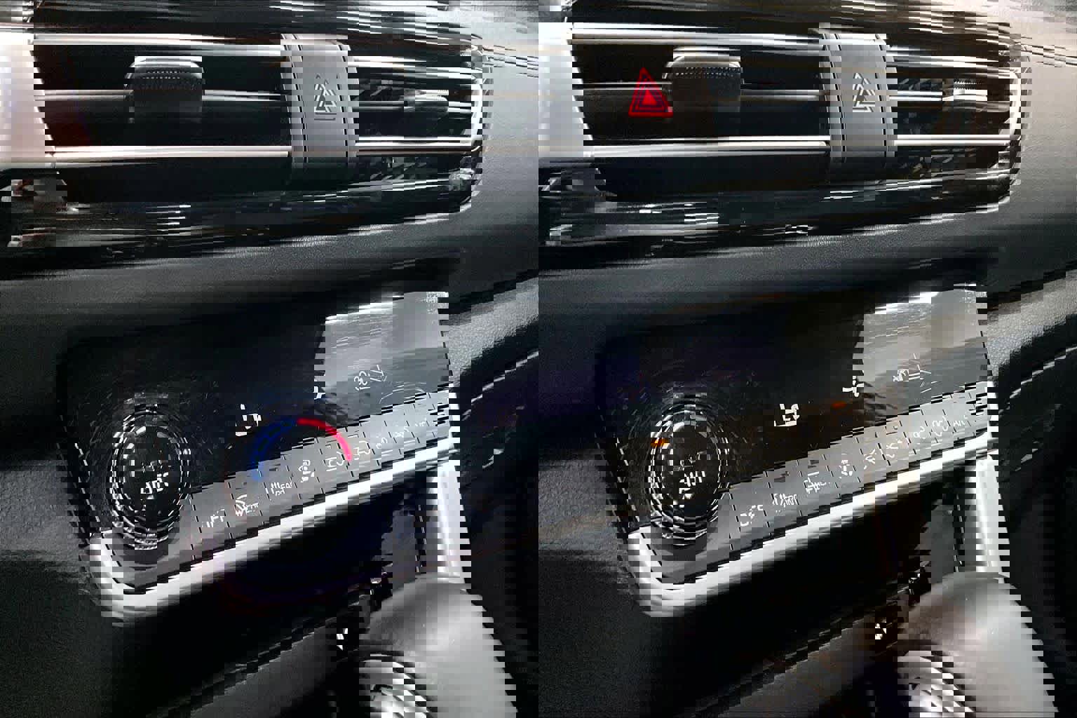 Used 2022 Kia Seltos SX w/ Sunroof Package image 34