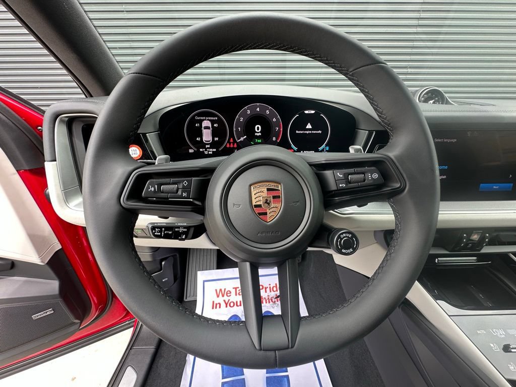 Certified 2025 Porsche Cayenne E-Hybrid AWD/4WD image 19
